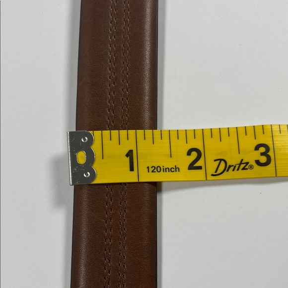 Florsheim Men's Brown Leather Belt with Silver Buckle. Sz 56 - Picture 8 of 10